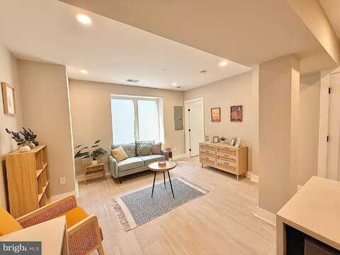 1806 D STREET NE, WASHINGTON, DC 20002