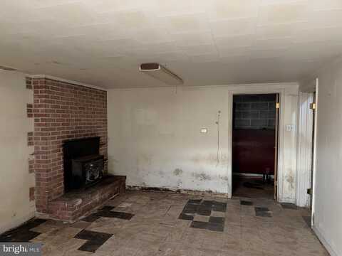 200 GREENBRIAR ROAD, MARTINSBURG, WV 25401