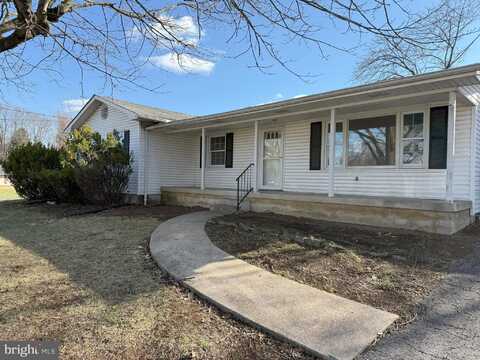 200 GREENBRIAR ROAD, MARTINSBURG, WV 25401