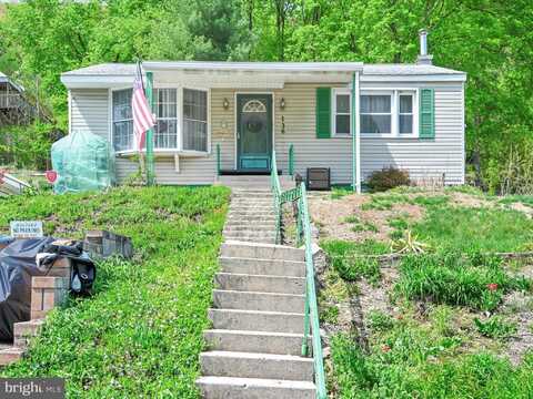 136 MAIN STREET, POTTSVILLE, PA 17901