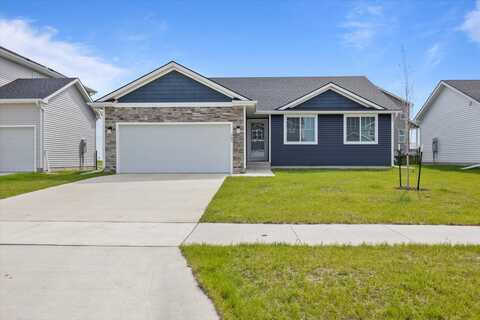 305 NE Country Meadow Drive, Ankeny, IA 50021