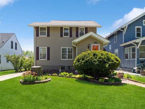 3812 Kingman Boulevard, Des Moines, IA 50311
