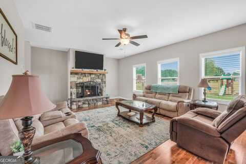 488 Brown Station, Williamson, GA 30292