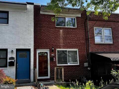 4209 GAULT PLACE NE, WASHINGTON, DC 20019