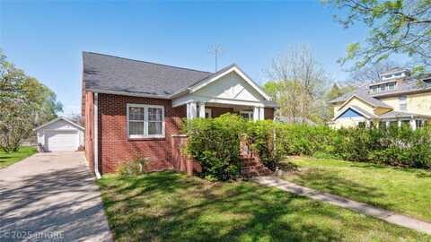315 W Washington Street, Winterset, IA 50273
