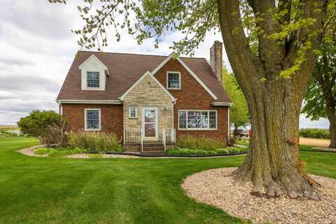7597 Il Route 84N, Galena, IL 61036