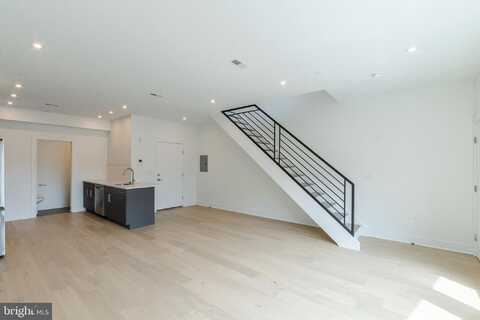 125 SOUTH STREET, PHILADELPHIA, PA 19147