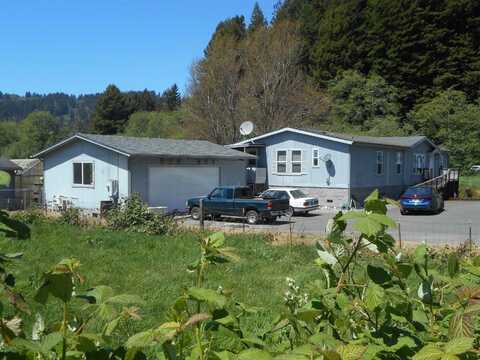 50 Hunter Creek, Klamath, CA 95548
