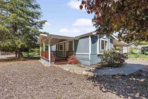 9825 US Hwy 199 #33, Gasquet, CA 95543