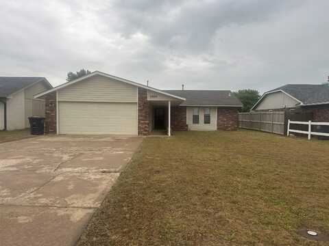 2905 Mt Vernon Rd, Enid, OK 73703