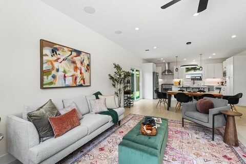 1500 Sylvan Glade RD 2B, Austin, TX 78745