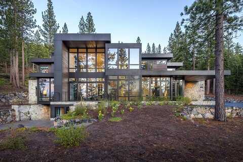 8070 Villandry Drive, Truckee, CA 96161