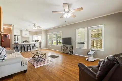 724 Maple Street, Perry, OK 73077