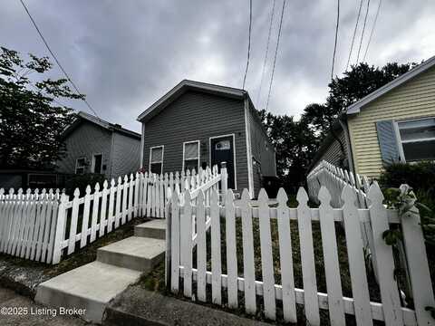 939 Goss Ave, Louisville, KY 40217