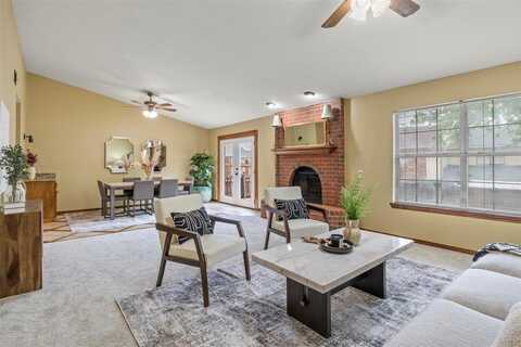 712 Champion Court, Garland, TX 75043