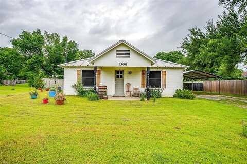1308 N Anglin Street, Cleburne, TX 76031