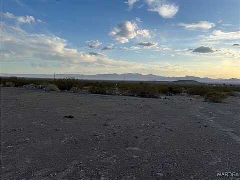 3834 Collins Drive, Golden Valley, AZ 86413