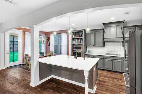 4805 Lindsey Drive, Rowlett, TX 75088