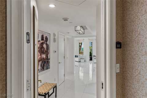2857 Paradise Road, Las Vegas, NV 89109