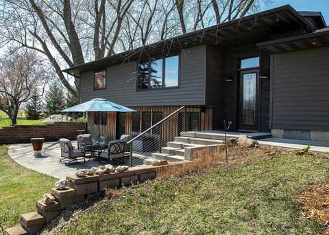 100 Cedar Drive, Waverly, IA 50677