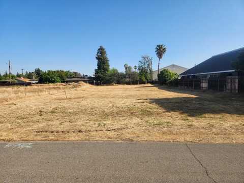 1000 Spruce, Fresno, CA 93722