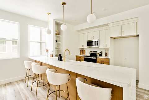 365 W 800 N, Salt Lake City, UT 84103