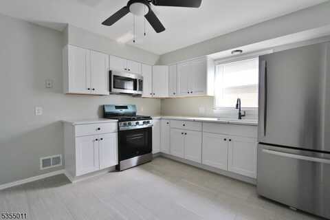 520 Hamilton Blvd, South Plainfield, NJ 07080