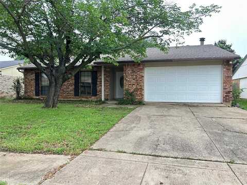 7104 Chatham Road, North Richland Hills, TX 76182