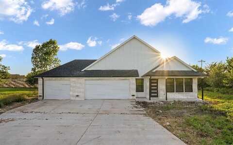 11 Red Road, Howe, TX 75459
