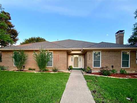 2136 Tampico Drive, Carrollton, TX 75006