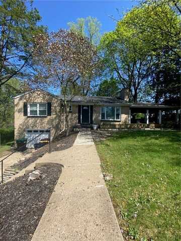 390 Southridge Dr, Upper Saint Clair, PA 15241