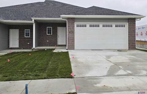 5829 S 94th Street, Lincoln, NE 68526
