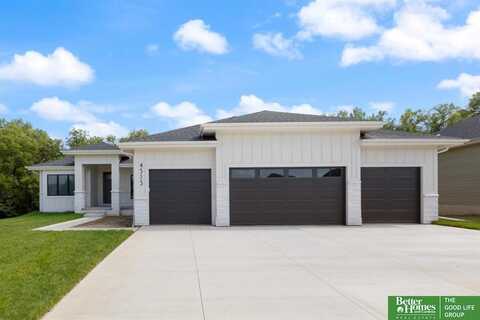 5426 N 213th Avenue, Elkhorn, NE 68022