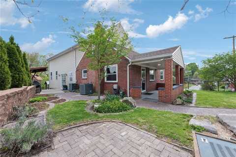 3302 Crestview Dr, Versailles, PA 15137