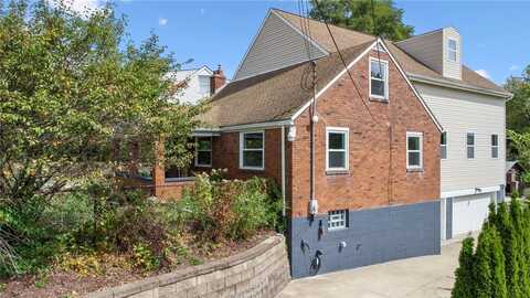 3302 Crestview Dr, Versailles, PA 15137