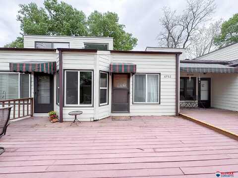 6702 Fairfax Avenue, Lincoln, NE 68505