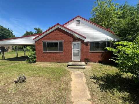 1012 3rd ST, Ozark, AR 72949