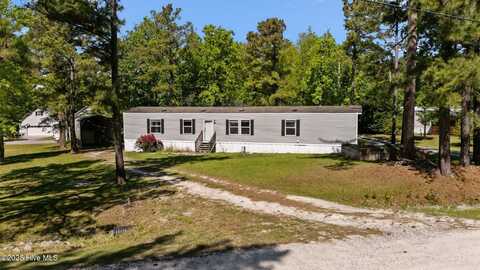 313 Buck Drive, Hampstead, NC 28443