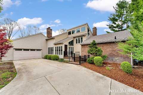 5220 Swallow Avenue, Kalamazoo, MI 49009