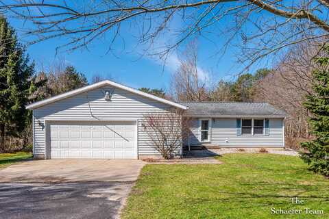 4595 Murray Lake Avenue, Lowell, MI 49331