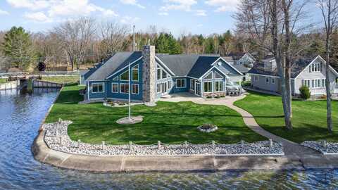 1605 Long Point Dr Drive, Houghton Lake, MI 48629