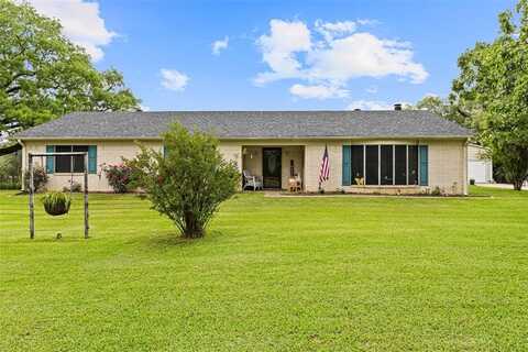 502 Tom Eubanks Road, Gladewater, TX 75647