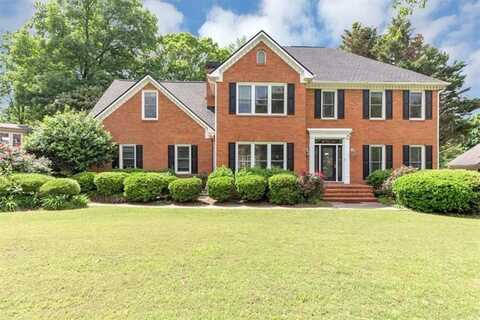 395 Clubfield Drive, Roswell, GA 30075