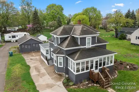 20 W Garfield Avenue, Zeeland, MI 49464