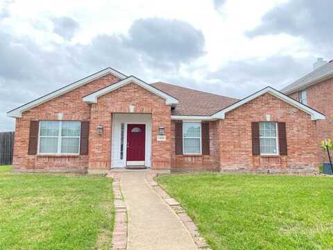 1328 Falcon Hollow, Cedar Hill, TX 75104