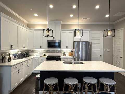 2905 Lindale Drive, Carrollton, TX 75010