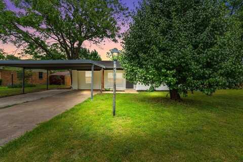 820 Yale Avenue, Lewisville, TX 75057