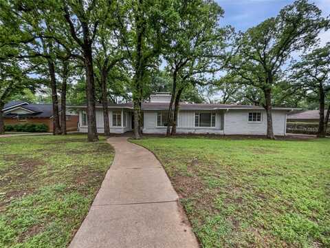 5816 Yolanda Drive, Fort Worth, TX 76112