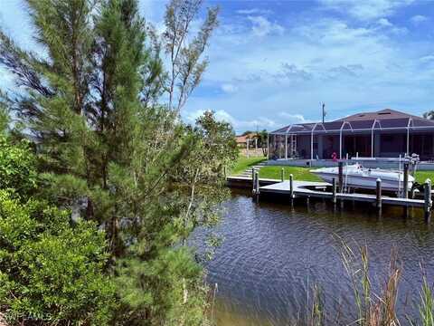 1812 SW 28th Lane, Cape Coral, FL 33914