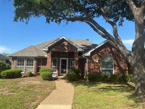1561 Waterford Drive, Lewisville, TX 75077